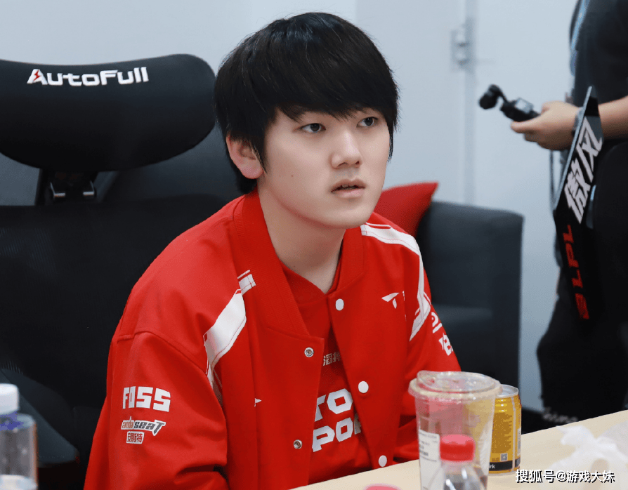 LPL第三赛段MVP次数，两人并列第一，AL中单至今还是0次