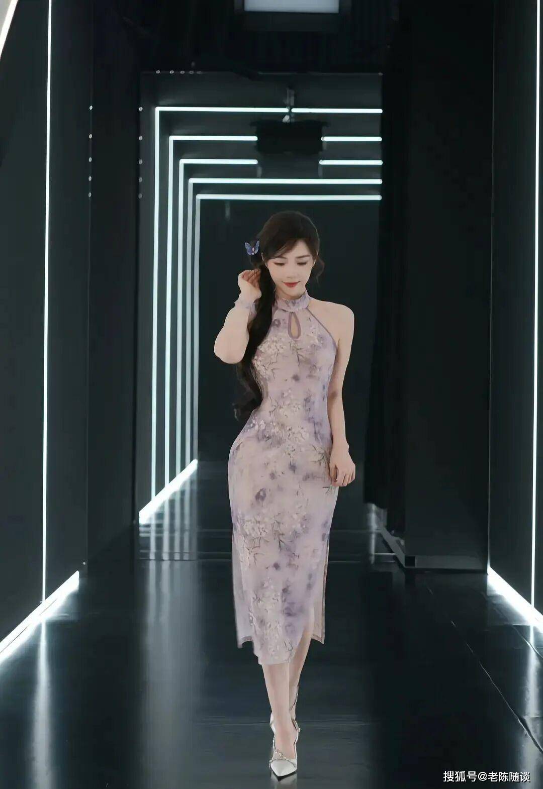 余霜,先天旗袍美体女人