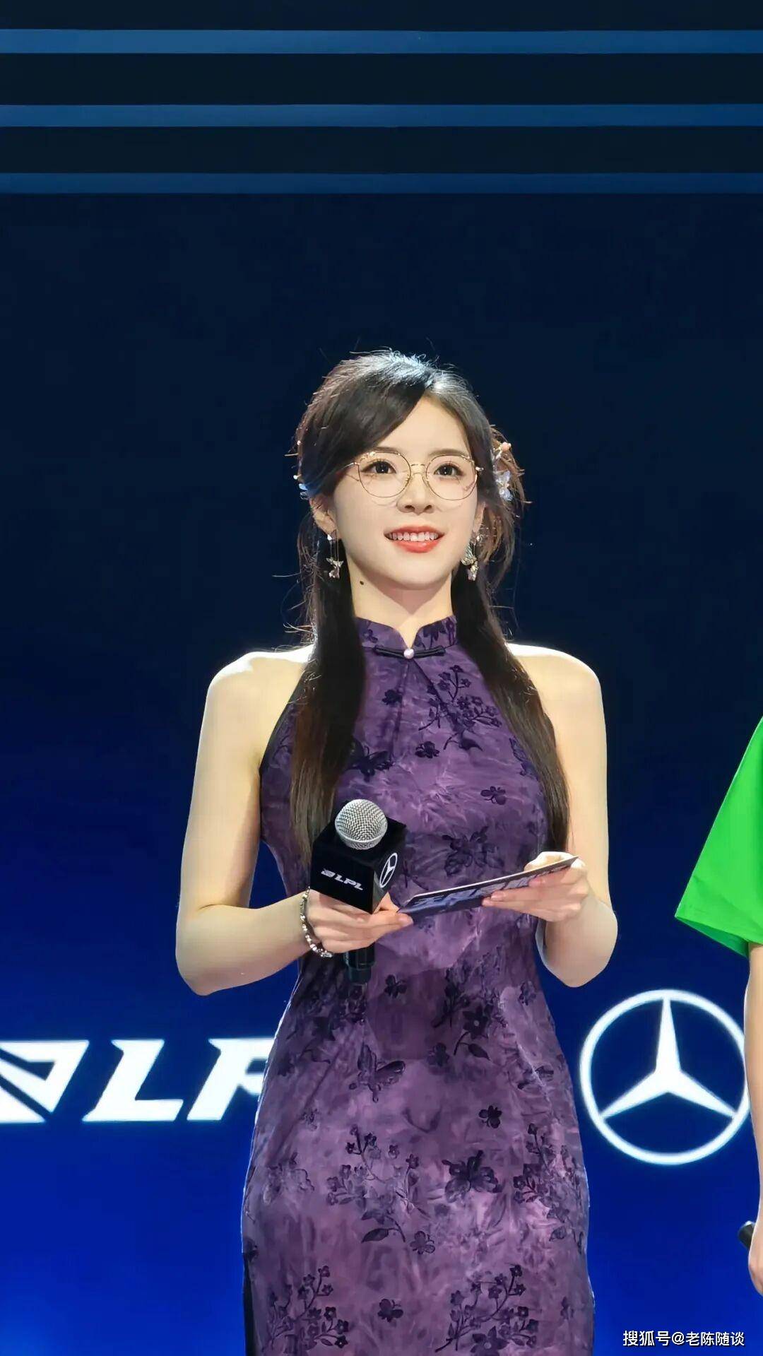 余霜,先天旗袍美体女人